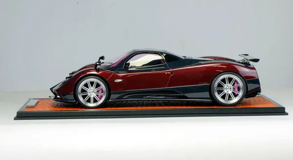 ماکت Pagani Zonda F کربن قرمز (Red Carbon)، عرضه: اواخر نوامبر ۲۰۲۶ Ivy Model