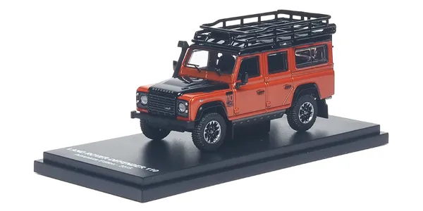 ماکت لندرور دیفندر ۱۱۰ نسخه Adventure، ۲۰۱۵ (610301001) (ALM613011) Minichamps