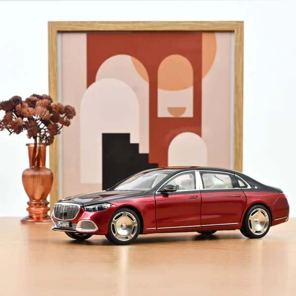ماکت مرسدس-میباخ S 680 4MATIC مدل ۲۰۲۱ دورنگ آبی ناتیکال و قرمز پاتاگونیا Norev