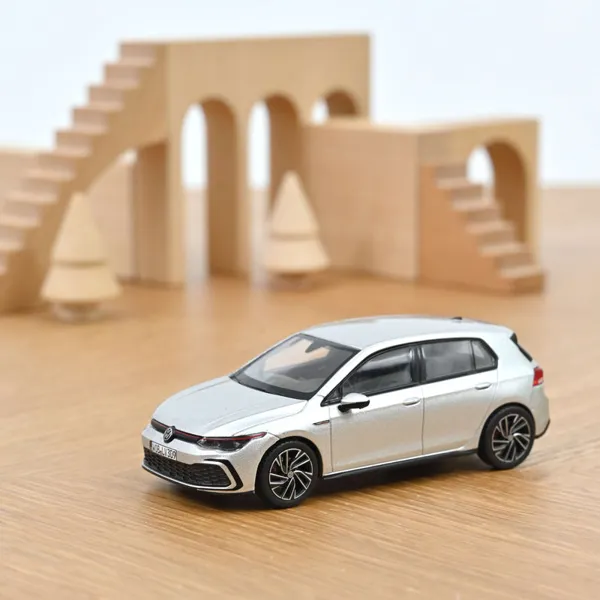 ماکت فولکس‌واگن گلف GTI ۲۰۲۰ نقره‌ای Norev